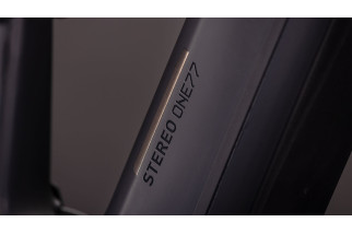 STEREO HYBRID ONE77 HPC SLX 800 blackline 2026