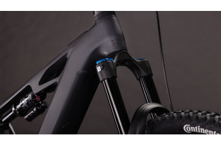 STEREO HYBRID ONE77 HPC SLX 800 blackline 2026