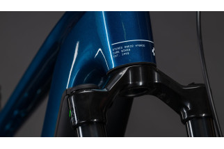 CUBE STEREO HYBRID ONE 22 RACE 800 electricblue´n´white 2026