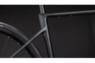 CUBE ATTAIN C:62 RACE blackline 2026