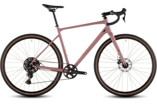 CUBE NUROAD ONE ruby´n´puce 2026